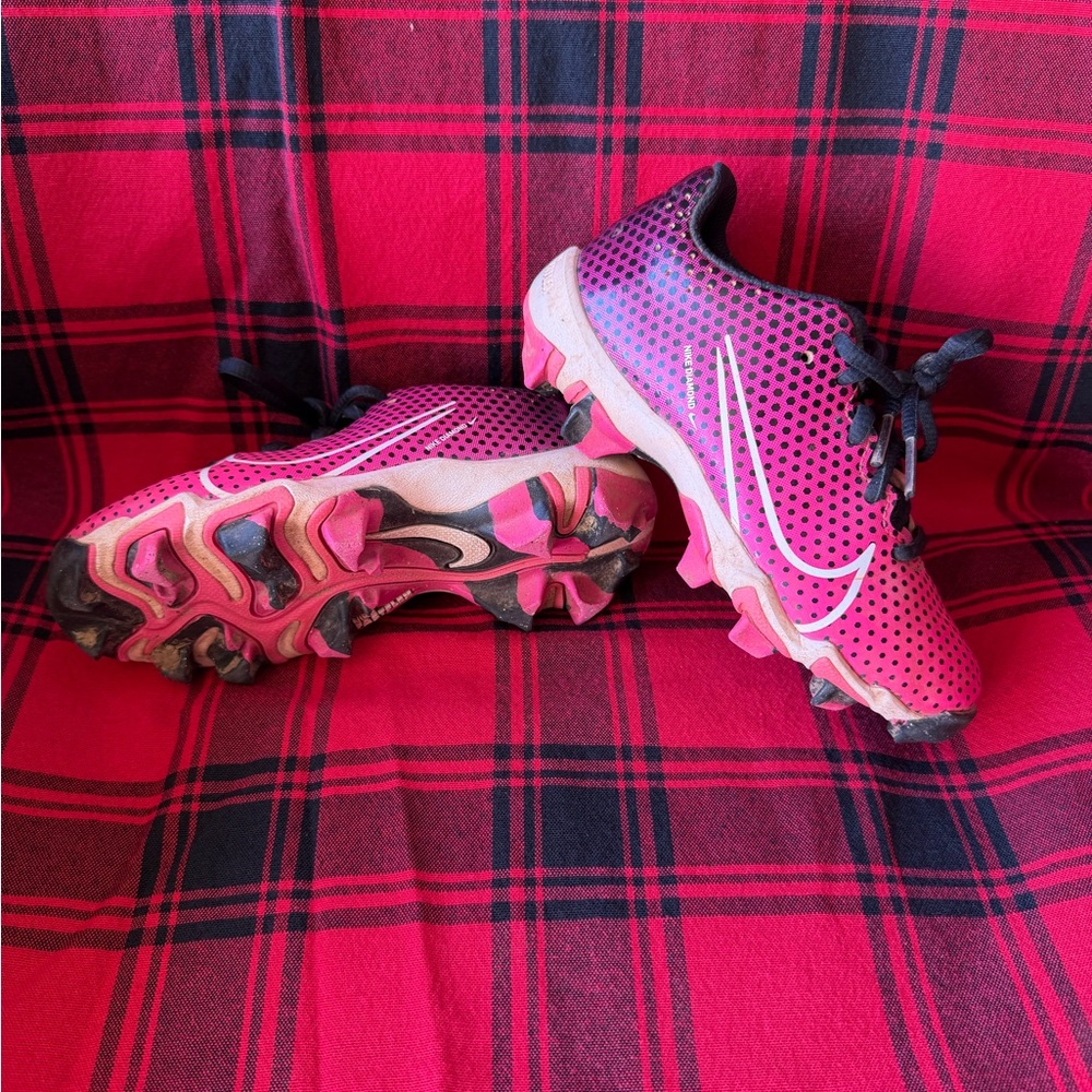 Nike Pink and Black Girls' Soccer Cleats